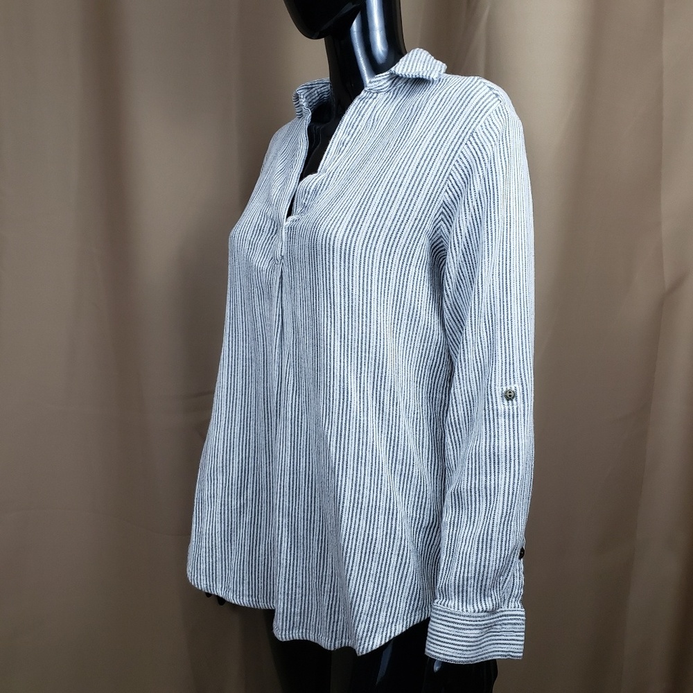 Sonoma | White Lined V- Neck Long Sleeve Pullover